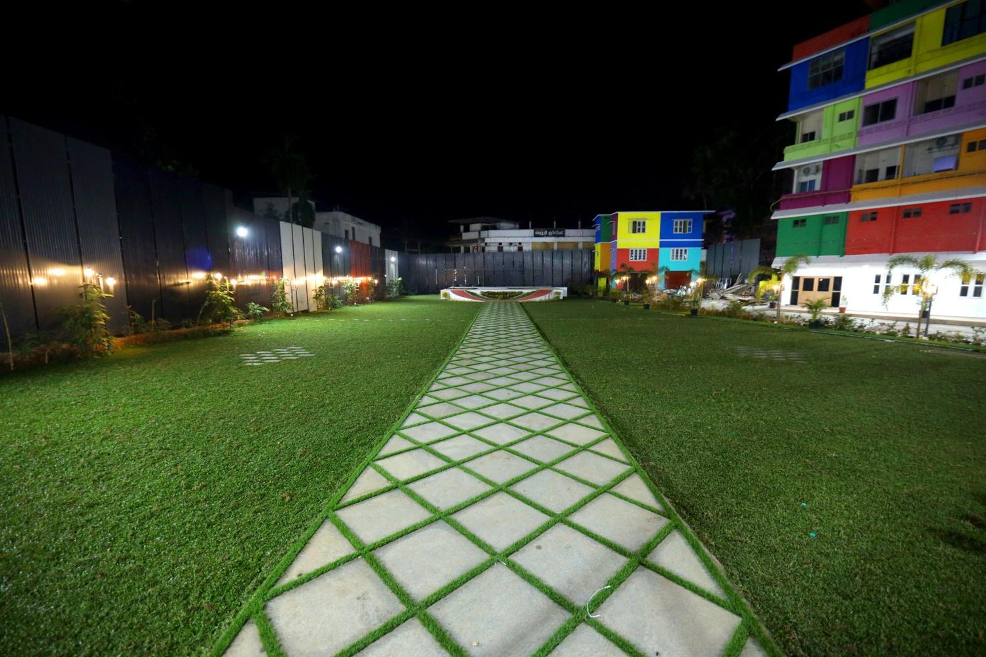 מלון Chottanikara Temple View Residency מראה חיצוני תמונה